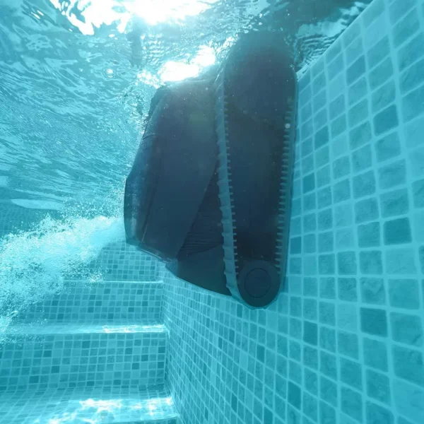 Robot de piscine sans fil Dolphin Liberty 200