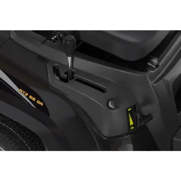 ed4f86728919010843973c652fcd1c1ddf39daa9_AT266QA_2T0053404A22_detail01_web Tracteur tondeuse thermique AT2 66 QA